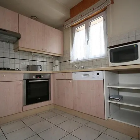 Chatel, 5 Pieces, 10 Personnes, Proche Centre, Parking Apartment